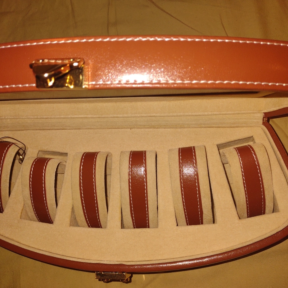 Watch case - Picture 14 of 15